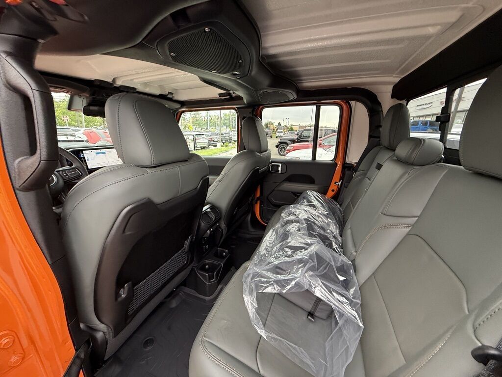 2025 Jeep Gladiator Mojave Crestwood KY