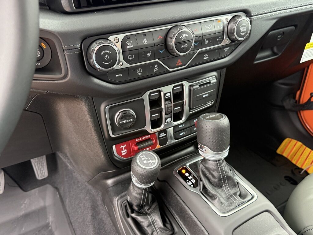 2025 Jeep Gladiator Mojave Crestwood KY