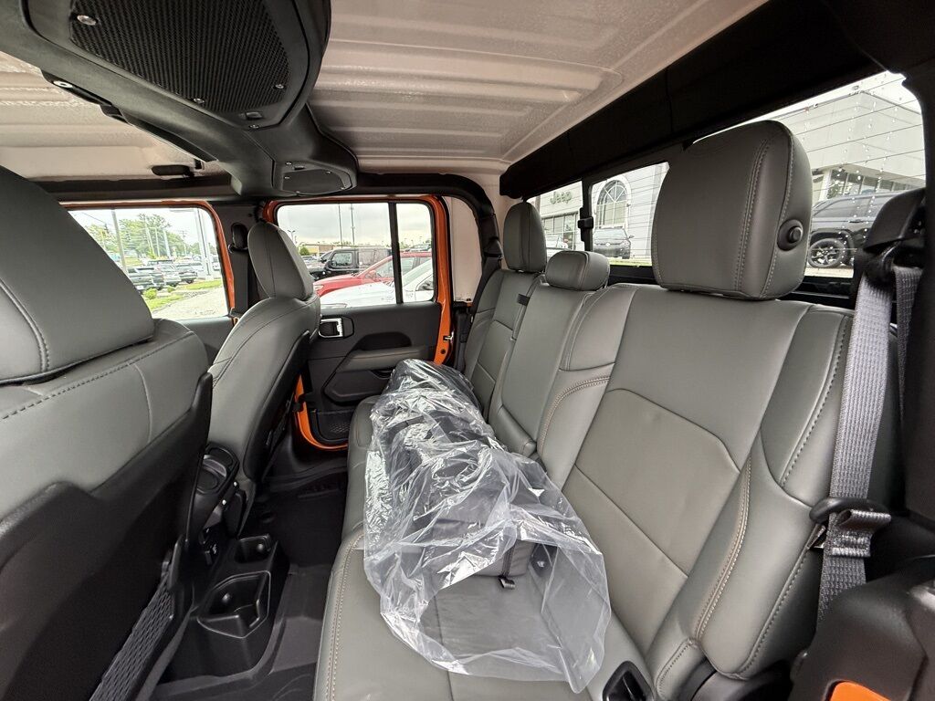 2025 Jeep Gladiator Mojave Crestwood KY