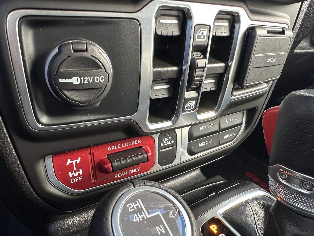 2025 Jeep Gladiator Mojave Redwater AB