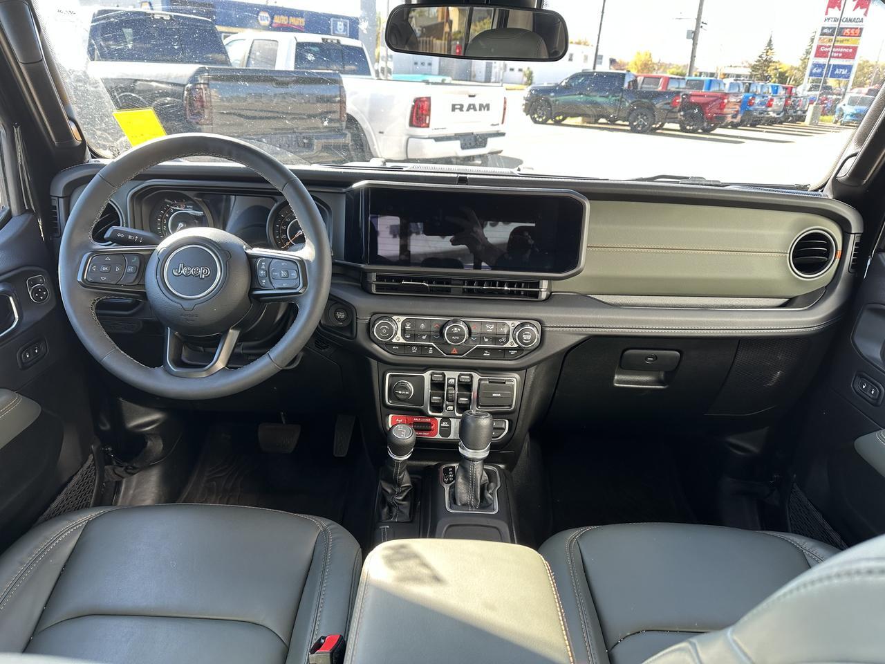 2025 Jeep Gladiator Mojave Redwater AB