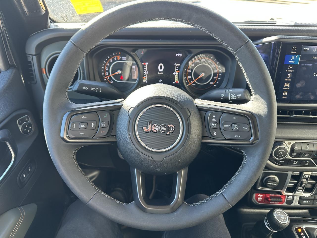2025 Jeep Gladiator Mojave Redwater AB