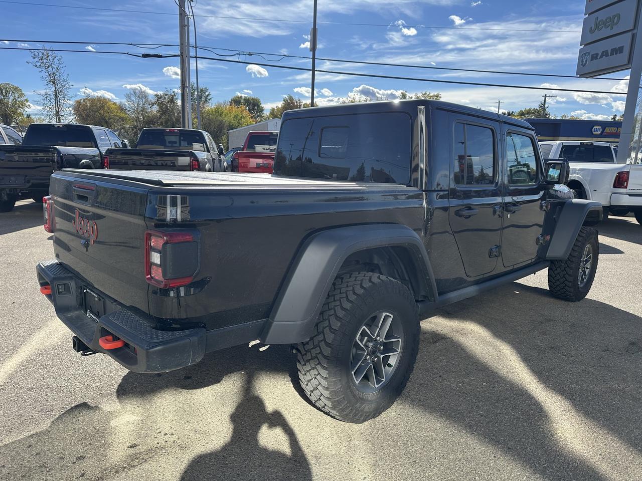 2025 Jeep Gladiator Mojave Redwater AB