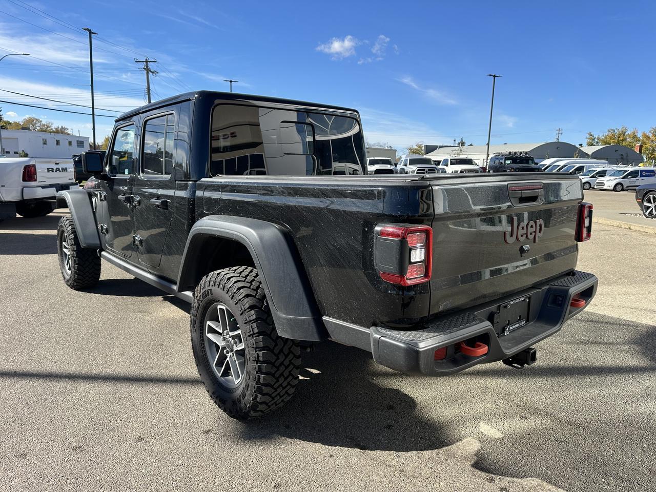 2025 Jeep Gladiator Mojave Redwater AB