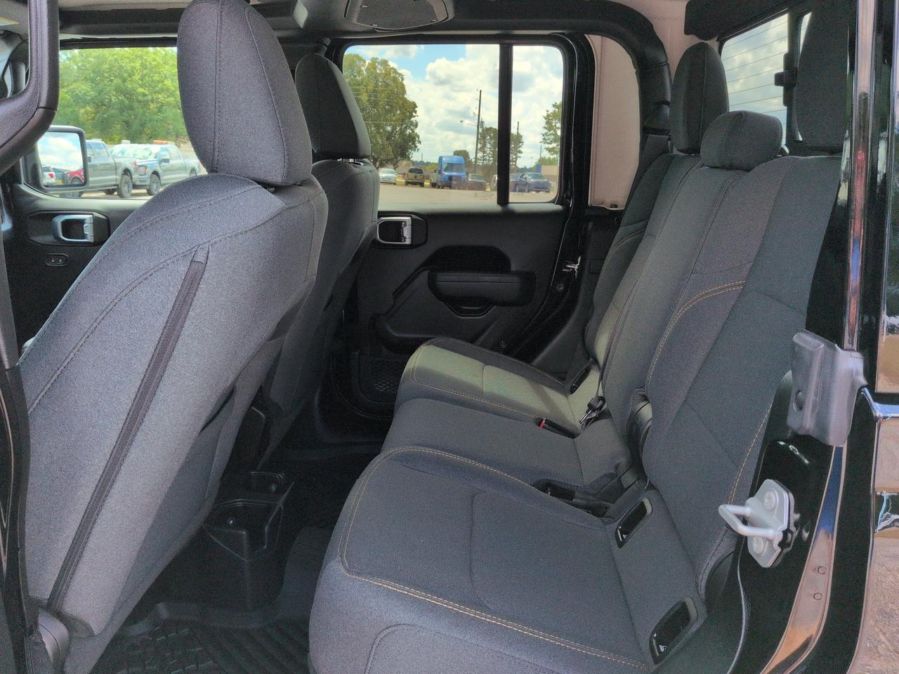 2025 Jeep Gladiator Nighthawk Appleton WI