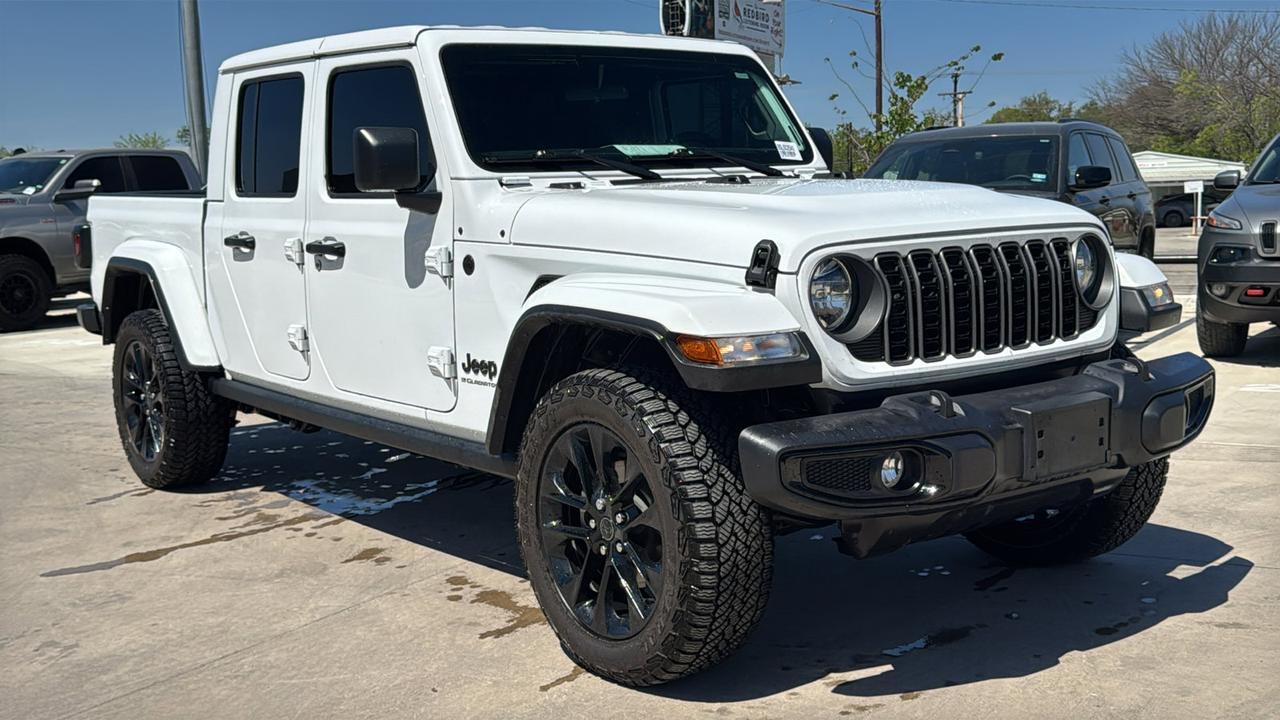 2025 Jeep Gladiator Nighthawk