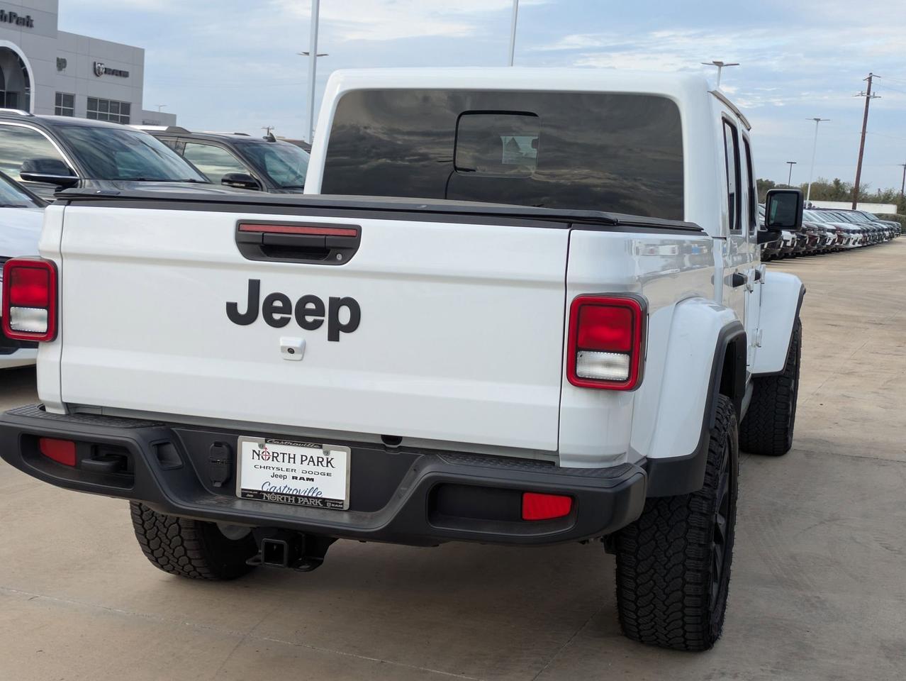 2025 Jeep Gladiator Nighthawk