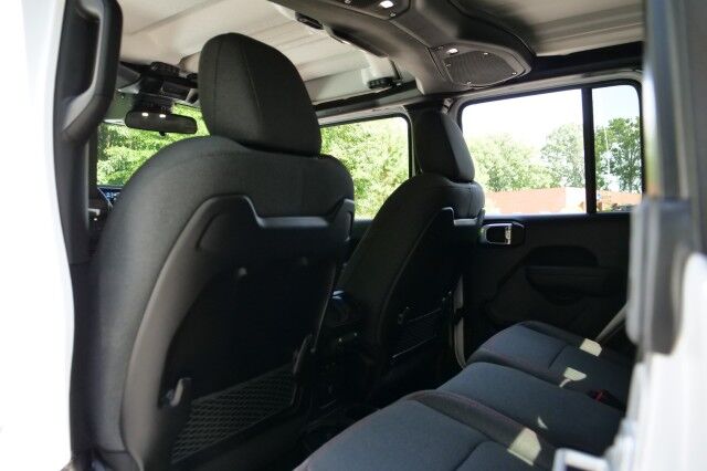 2025 Jeep Gladiator Rubicon 4X4 / Convenience Group / Heated Seats! High Point NC