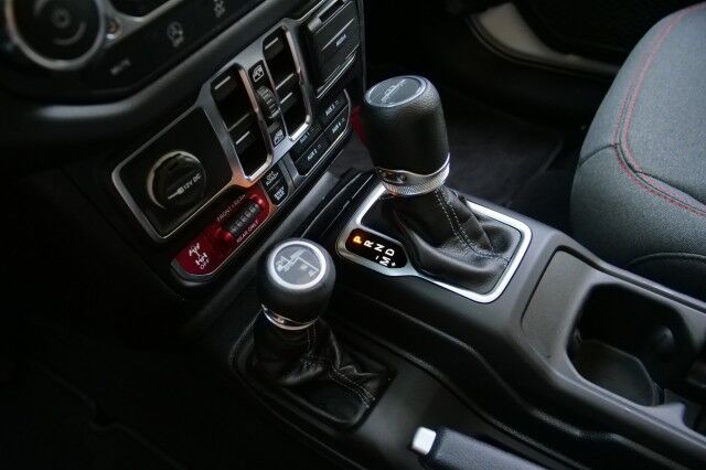 2025 Jeep Gladiator Rubicon 4X4 / Convenience Group / Heated Seats! High Point NC