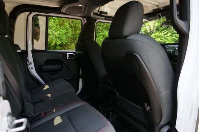 2025 Jeep Gladiator Rubicon 4X4 / Convenience Group / Heated Seats! High Point NC