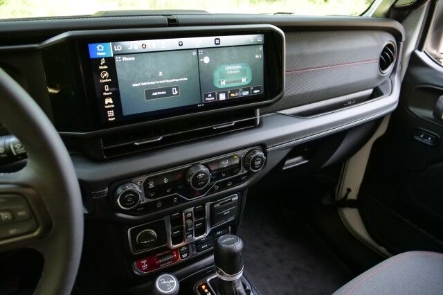 2025 Jeep Gladiator Rubicon 4X4 / Convenience Group / Heated Seats! High Point NC