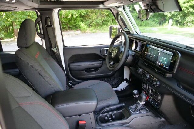 2025 Jeep Gladiator Rubicon 4X4 / Convenience Group / Heated Seats! High Point NC
