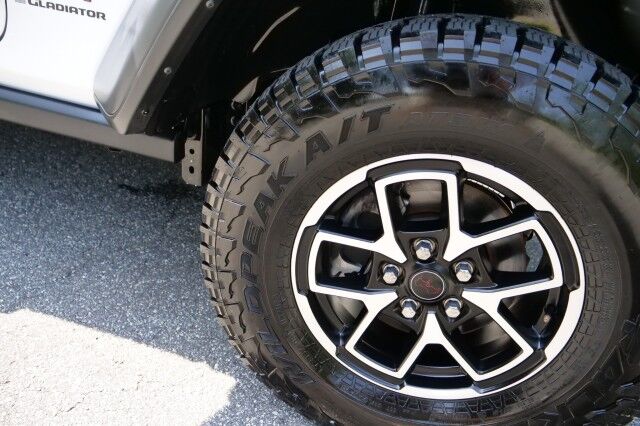2025 Jeep Gladiator Rubicon 4X4 / Convenience Group / Heated Seats! High Point NC
