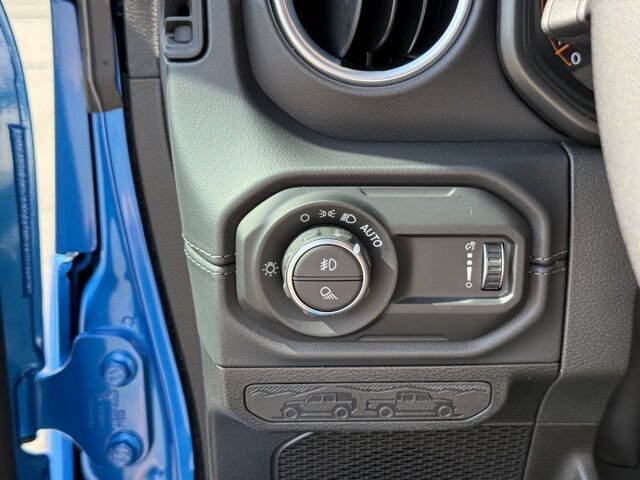 2025 Jeep Gladiator Sport Crestwood KY