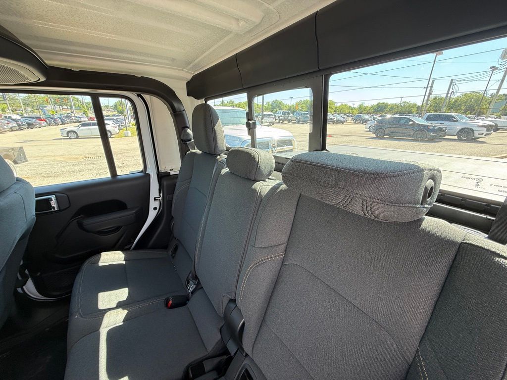 2025 Jeep Gladiator Sport Crestwood KY