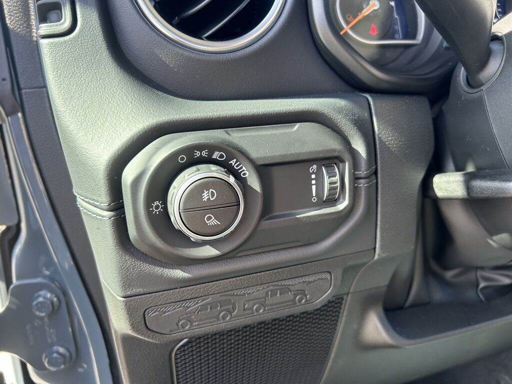 2025 Jeep Gladiator Sport Crestwood KY