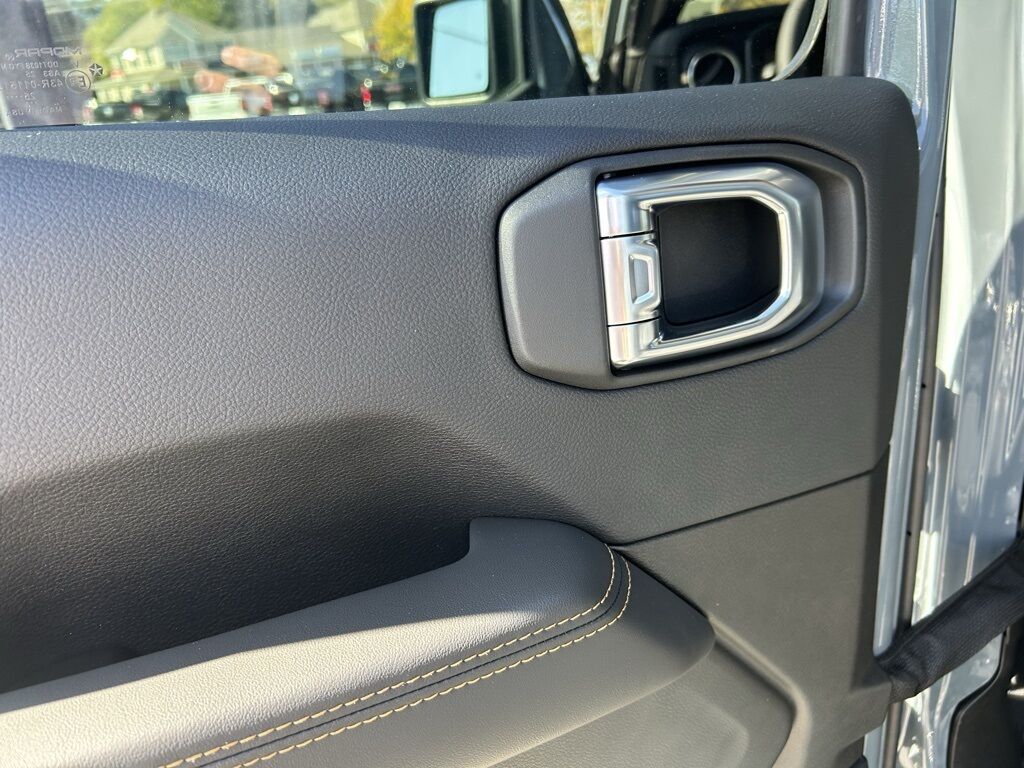 2025 Jeep Gladiator Sport Crestwood KY