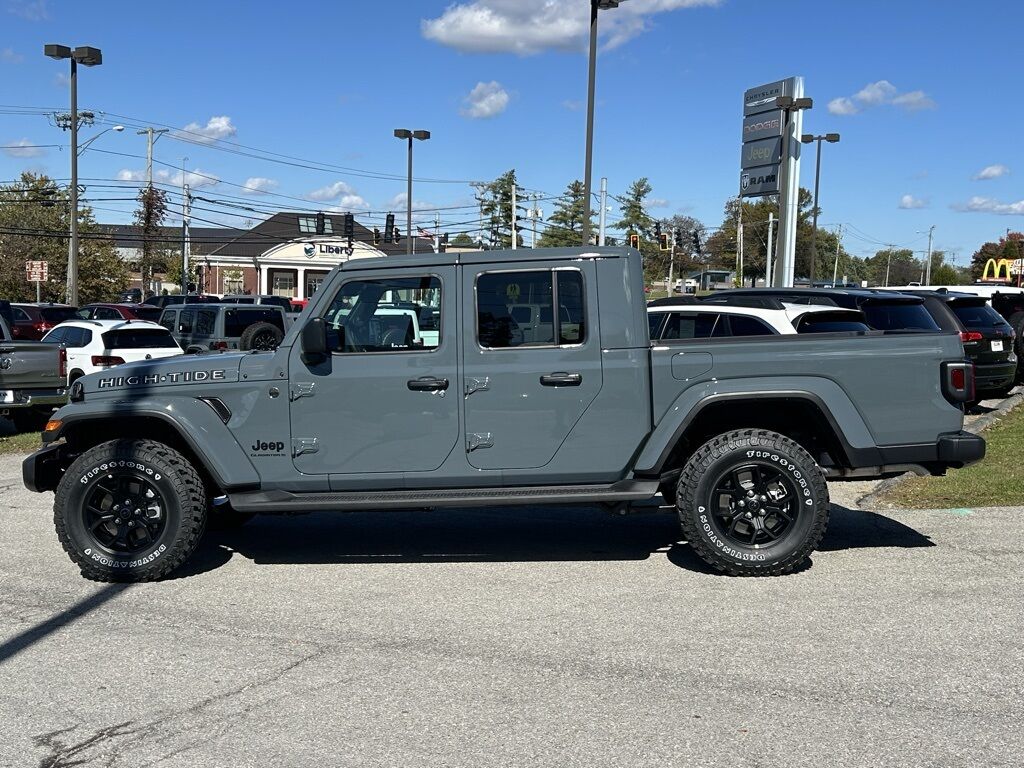 2025 Jeep Gladiator Sport Crestwood KY