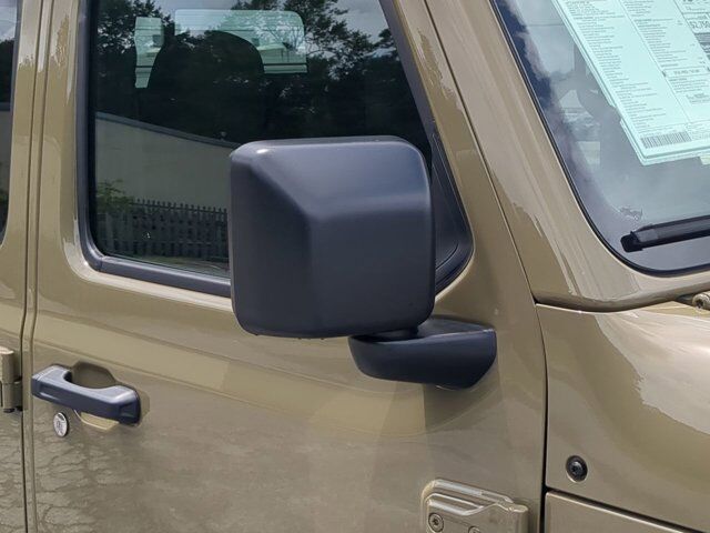 2025 Jeep Gladiator Sport Appleton WI