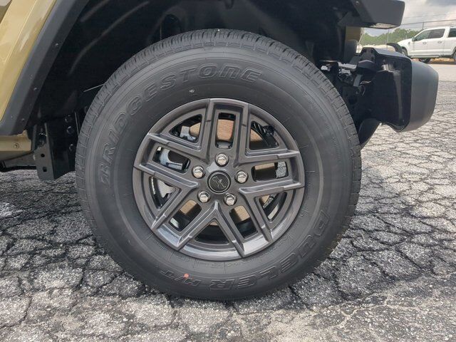 2025 Jeep Gladiator Sport Appleton WI