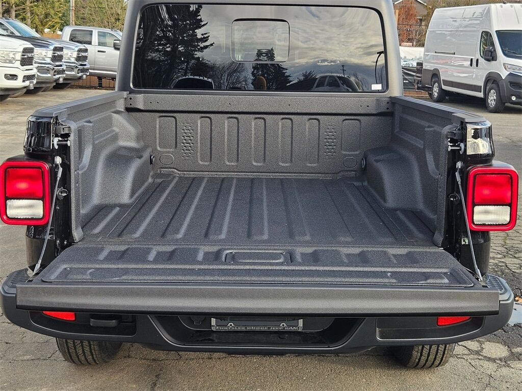 2025 Jeep Gladiator Sport Gresham OR