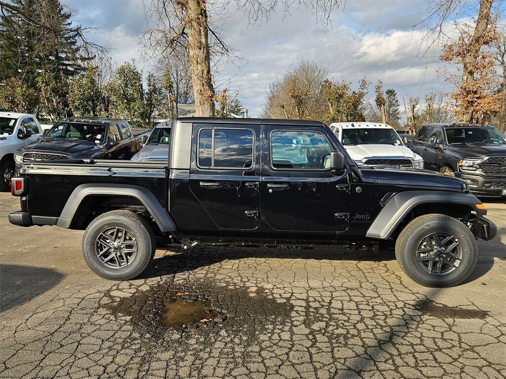 2025 Jeep Gladiator Sport Gresham OR