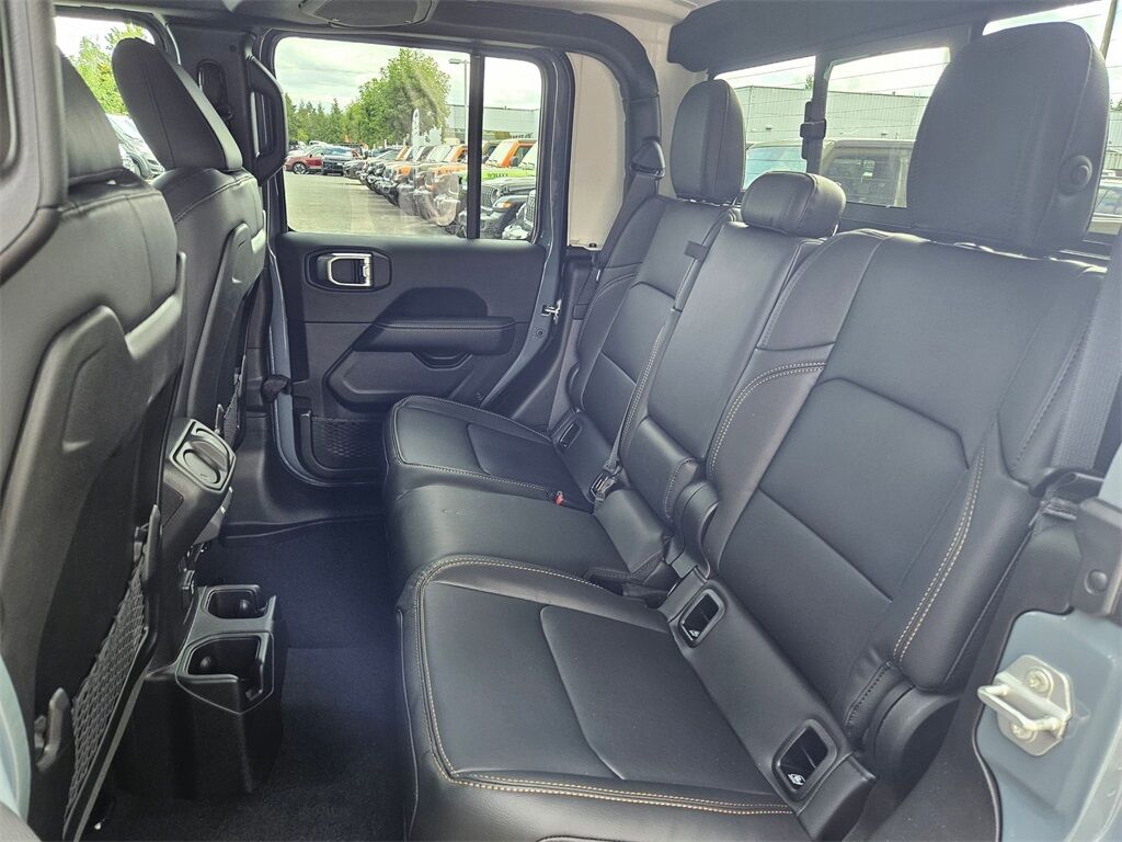 2025 Jeep Gladiator Sport Gresham OR