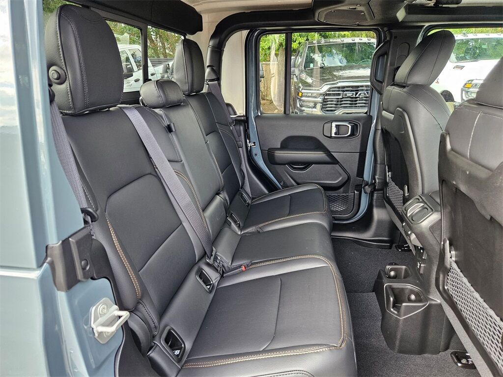 2025 Jeep Gladiator Sport Gresham OR