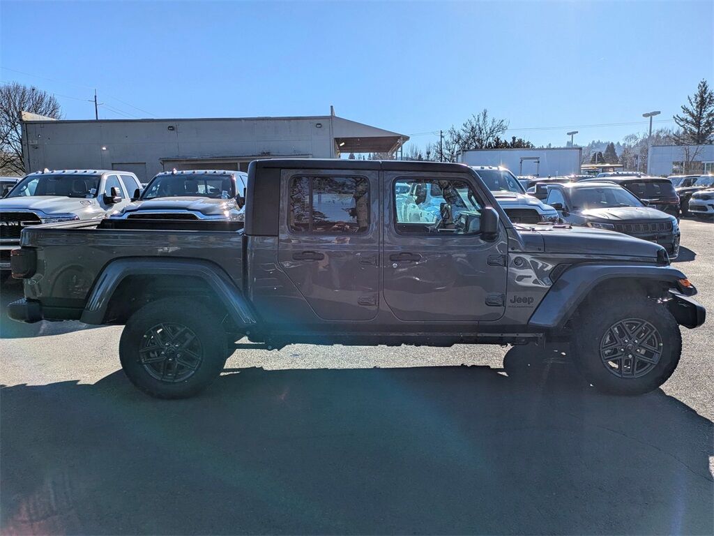 2025 Jeep Gladiator Sport Gresham OR