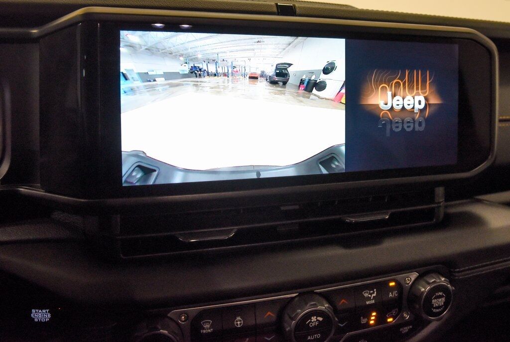 2025 Jeep Gladiator Sport S Akron OH