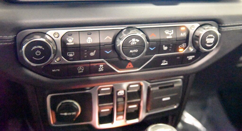 2025 Jeep Gladiator Sport S Akron OH