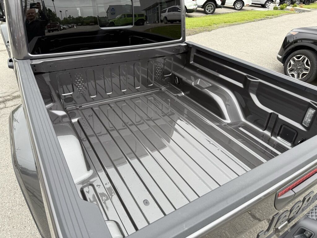 2025 Jeep Gladiator Sport S Crestwood KY