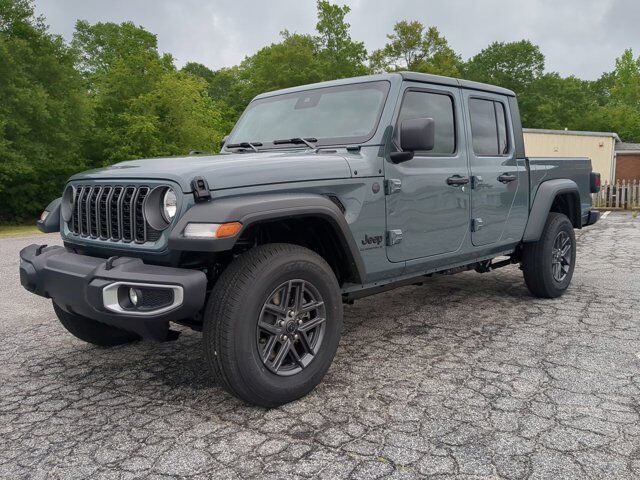 2025 Jeep Gladiator Sport S Appleton WI