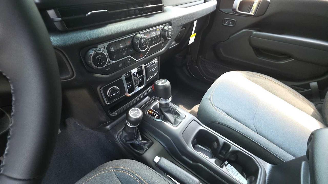 2025 Jeep Gladiator Sport S Hudson MA