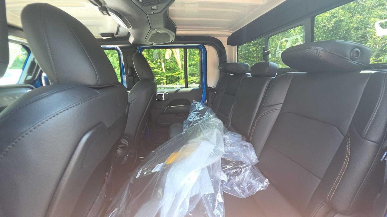 2025 Jeep Gladiator Sport S Hudson MA