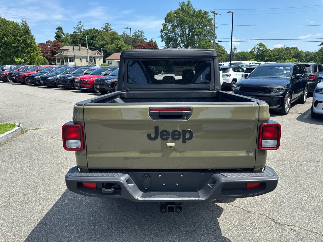 2025 Jeep Gladiator Sport S Dartmouth MA