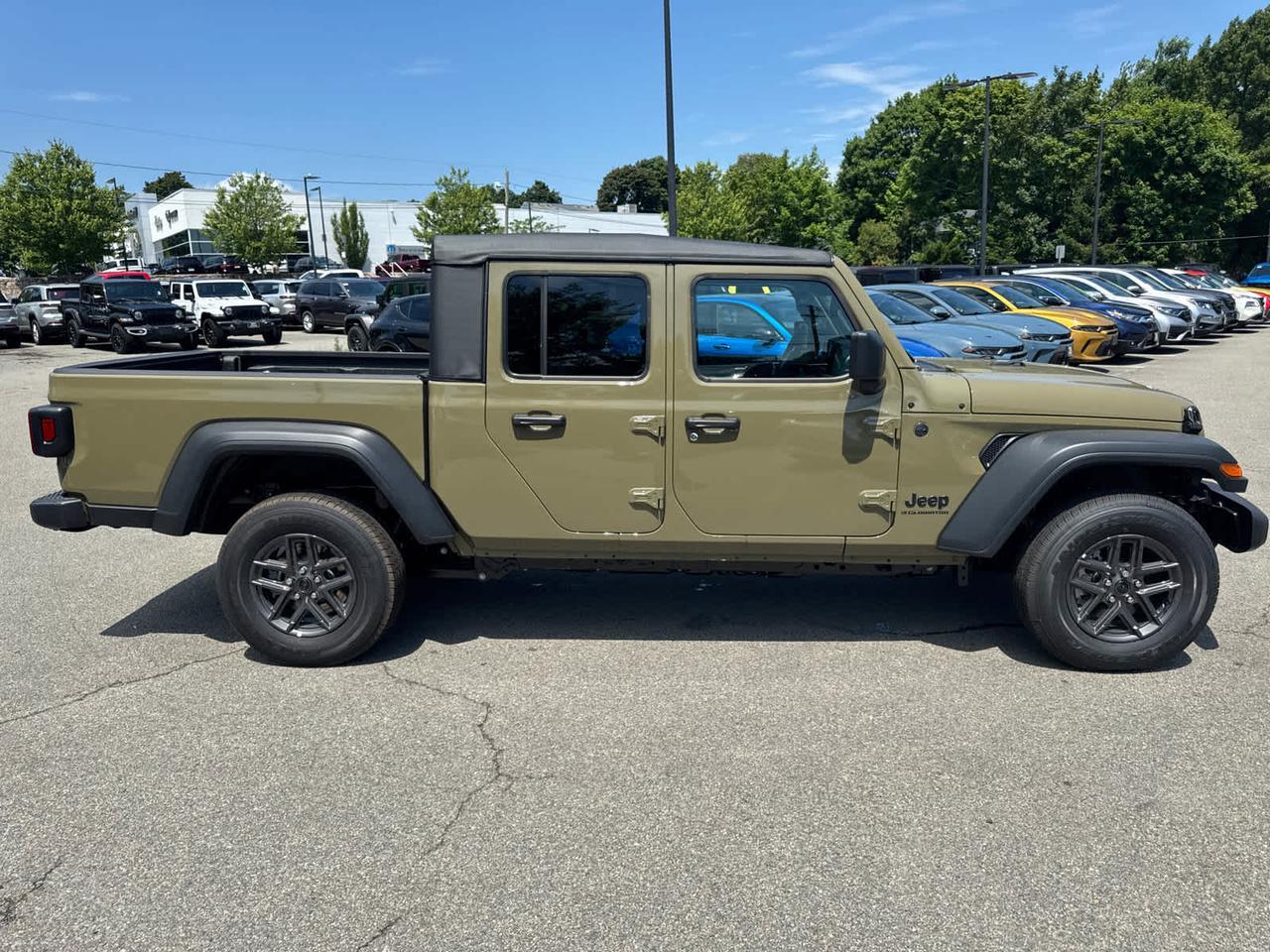 2025 Jeep Gladiator Sport S Dartmouth MA