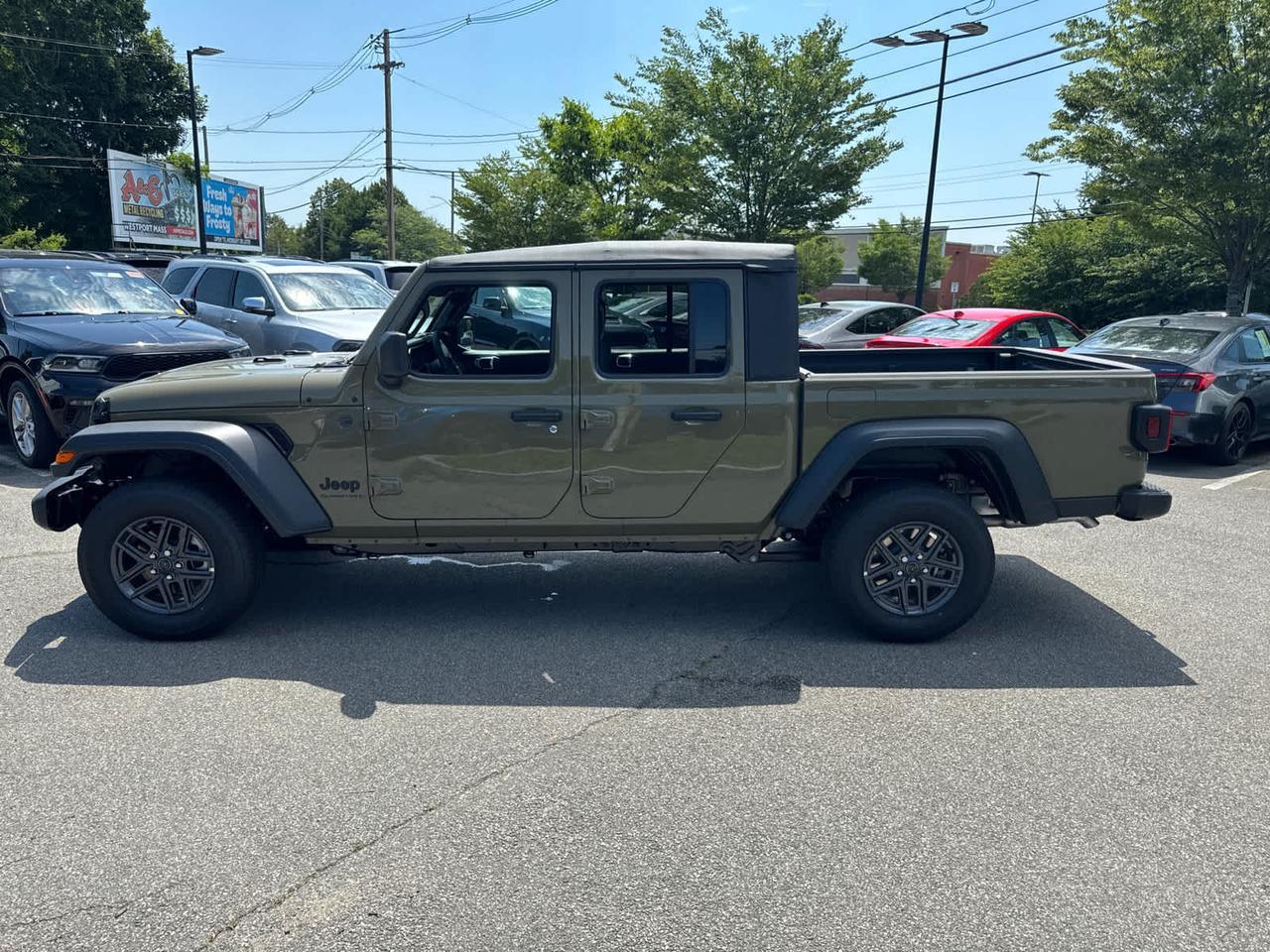 2025 Jeep Gladiator Sport S Dartmouth MA