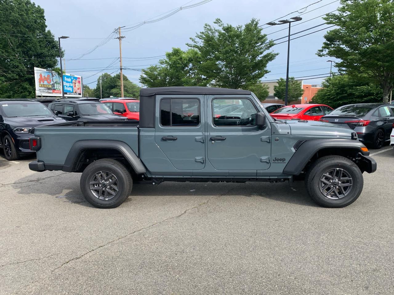 2025 Jeep Gladiator Sport S Dartmouth MA