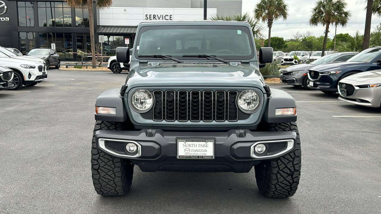 2025 Jeep Gladiator Sport