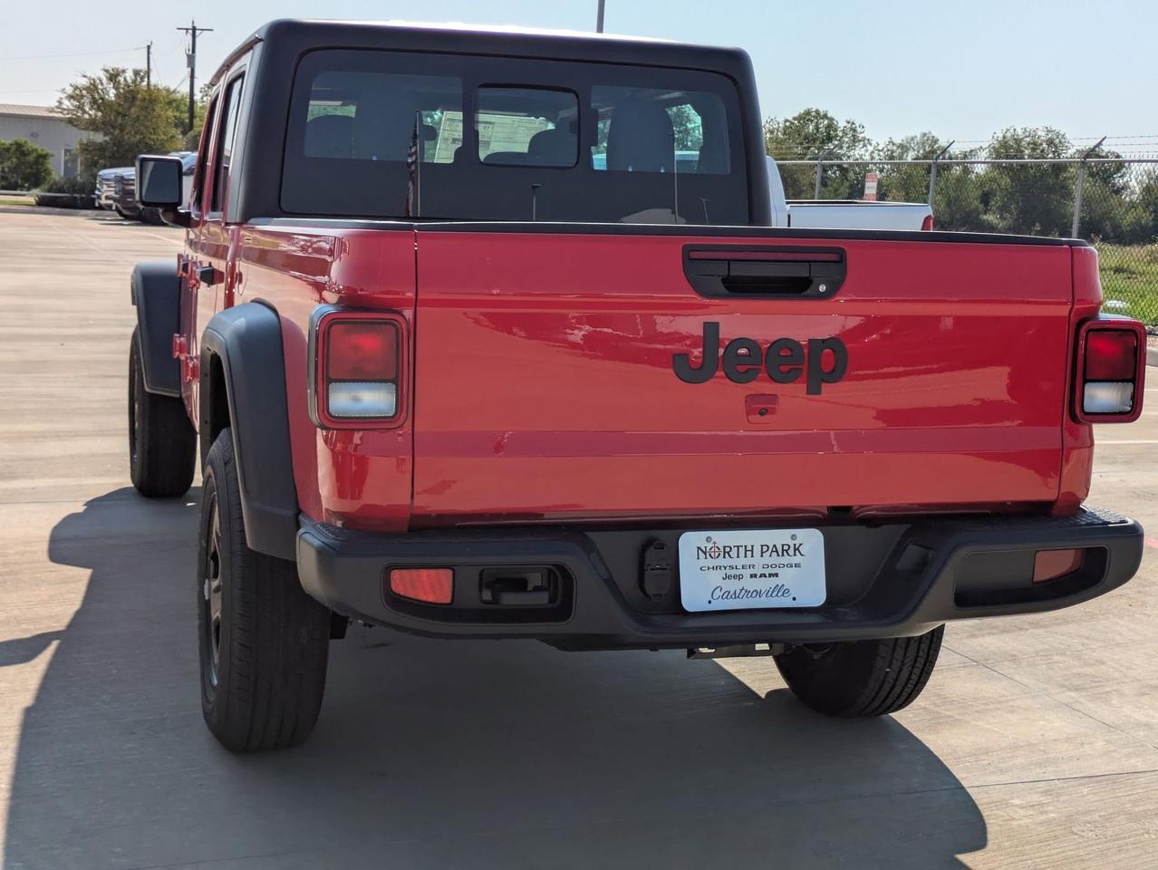 2025 Jeep Gladiator Sport Castroville TX