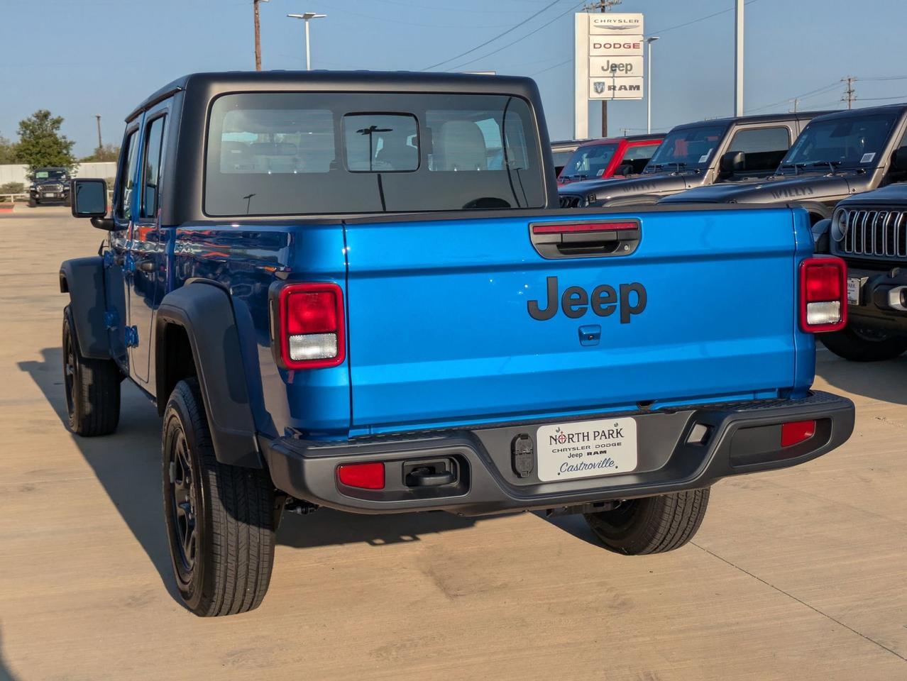 2025 Jeep Gladiator Sport Castroville TX