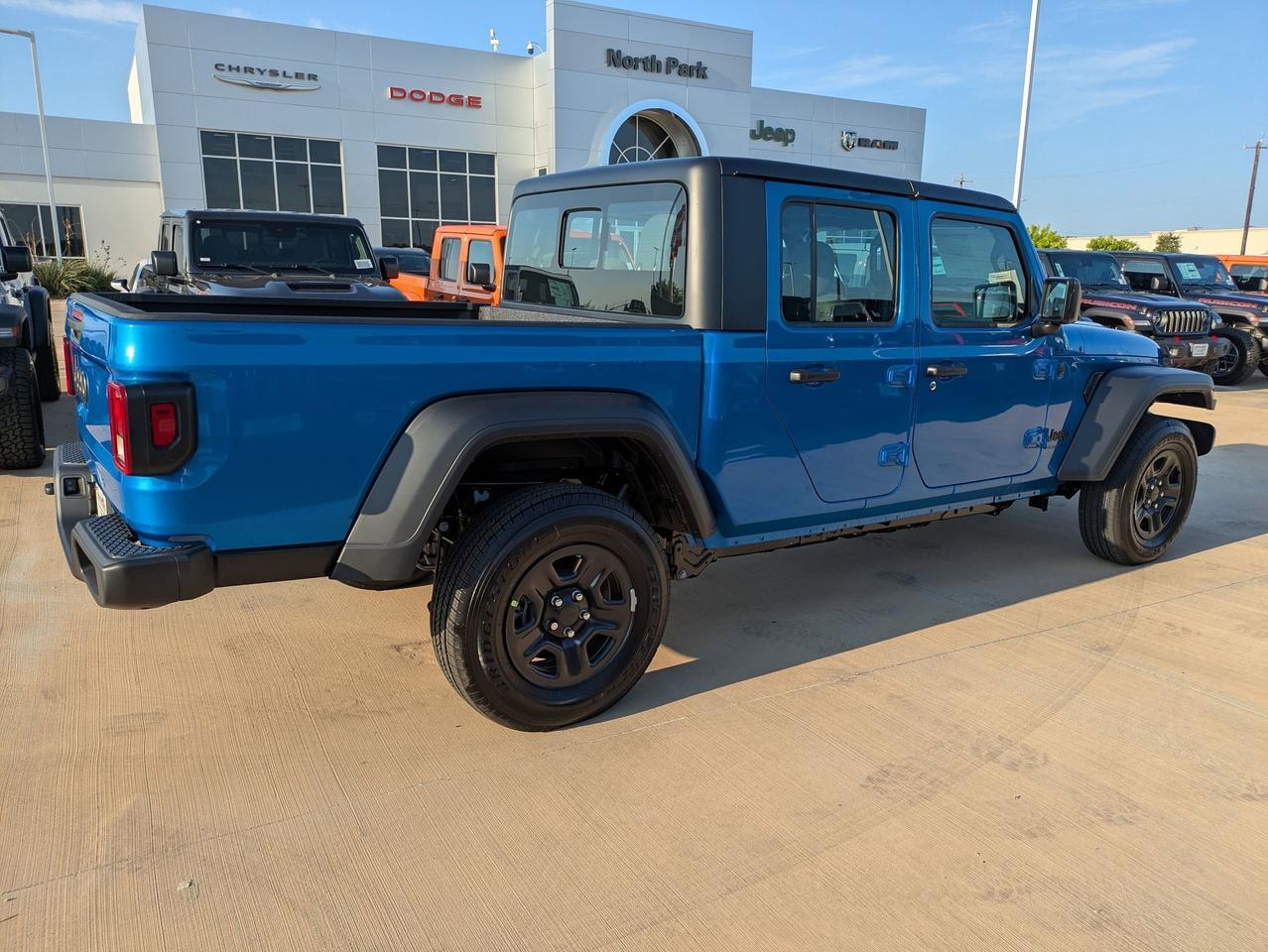 2025 Jeep Gladiator Sport Castroville TX