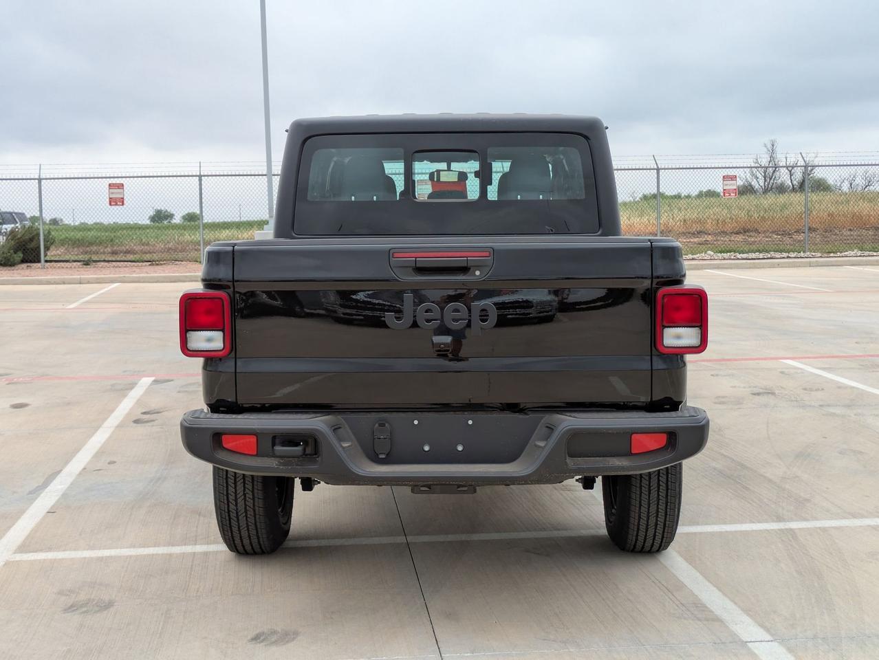 2025 Jeep Gladiator Sport Castroville TX