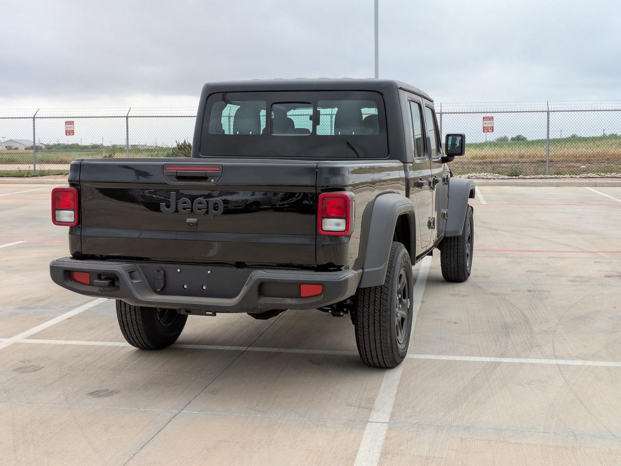 2025 Jeep Gladiator Sport Castroville TX