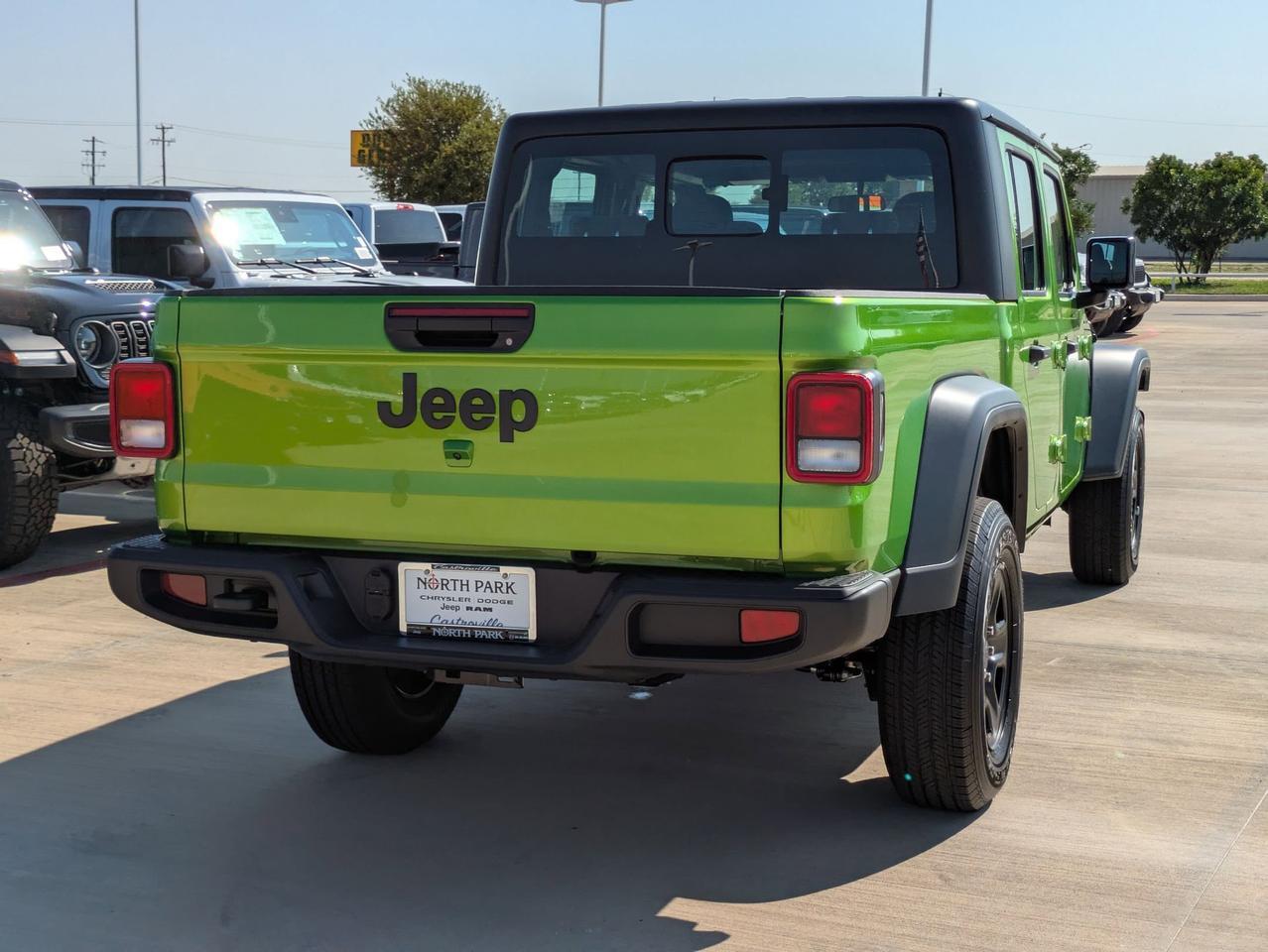 2025 Jeep Gladiator Sport