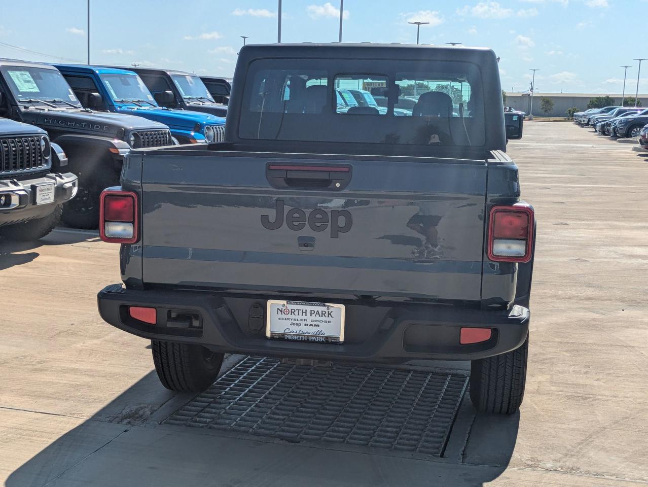 2025 Jeep Gladiator Sport Castroville TX
