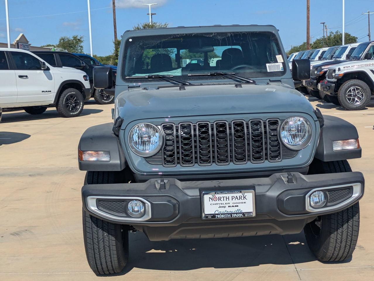 2025 Jeep Gladiator Sport Castroville TX