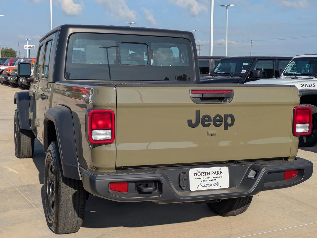 2025 Jeep Gladiator Sport Castroville TX