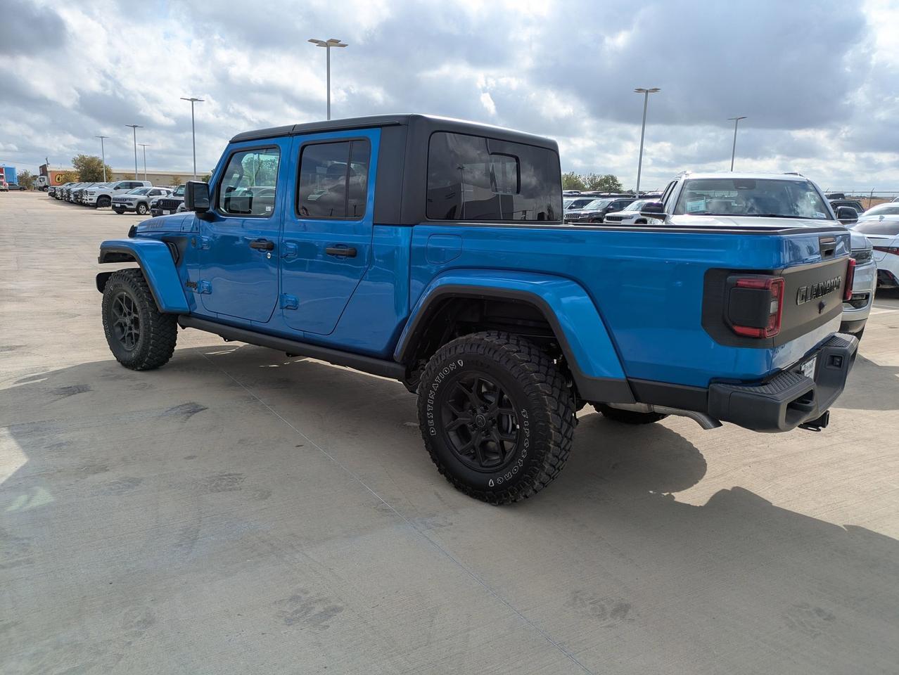2025 Jeep Gladiator Willys Castroville TX